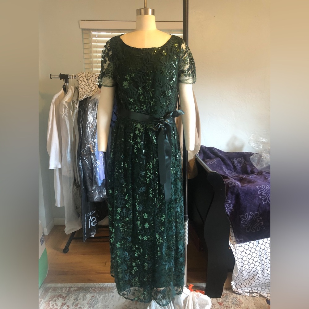 Tahari green holiday dress